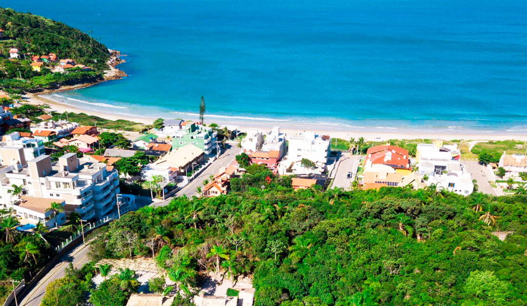 Fim de semana na praia: Saiba como organizar sua viagem